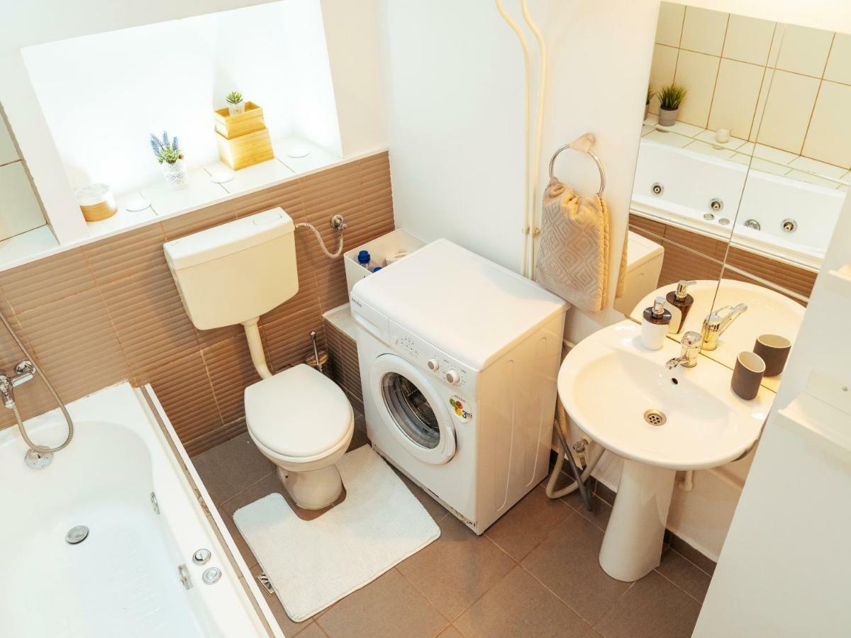 Tonitza Old Town - Double Apartament